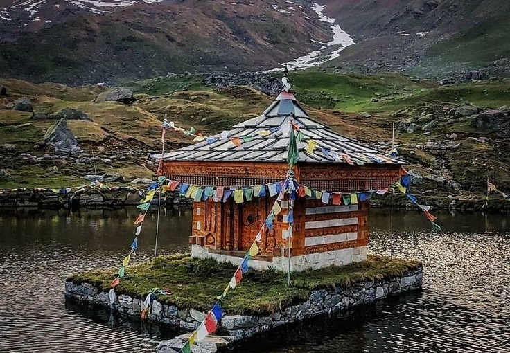 Best Summer Destinations in India 2026 – Budget Trips, Hill Stations & Family Vacations